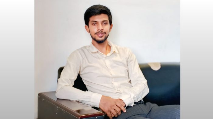 সাংবাদিকতা পেশা নয়, এটি দায়িত্ব ও দায়বদ্ধতার এক অন্তহীন যাত্রা—এই মন্ত্রে বিশ্বাসী একজন সাহসী ও সৎ সংবাদকর্মী সারজিদ আহমেদ অপু। দুই বছর মালয়েশিয়ায় আন্তর্জাতিক সাংবাদিকতার অভিজ্ঞতা অর্জনের পর বাংলাদেশে ফিরে এখন তিনি মাঠ সাংবাদিকতায় রেখেছেন সাহসিকতার ছাপ।