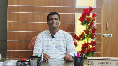 বাংলাদেশ জাতীয়তাবাদী দল–বিএনপির সঙ্গে দীর্ঘ ১৭ বছরের পথচলা। রাজনীতির মাঠে দমন-পীড়ন, হামলা-মামলা আর অন্ধকার কারাগারের অভিজ্ঞতা—সবকিছু পেরিয়েও দল থেকে একদিনের জন্য বিচ্যুত হননি আবুল কালাম আজাদ টিটু। তিনি মনে করেন, রাজনীতি তাঁর কাছে শুধু ক্ষমতার লড়াই নয়; এটি আদর্শ ও ত্যাগের সংগ্রাম।