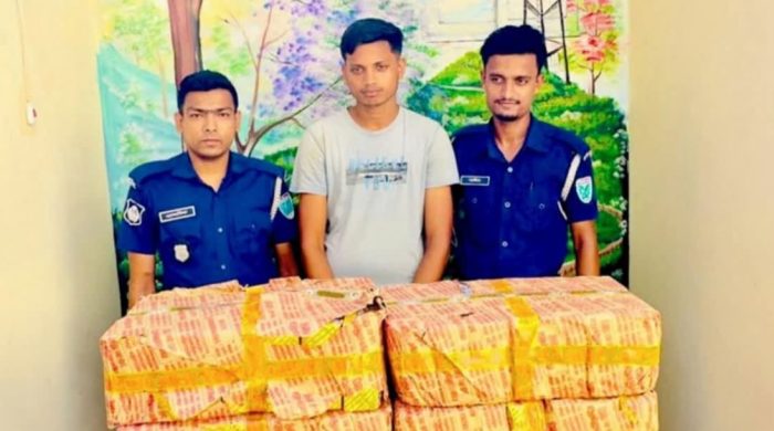 কুলাউড়ার সীমান্তে ১ লাখ শলাকা ভারতীয় বিড়িসহ গ্রেপ্তার ১